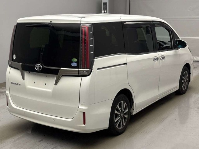 Toyota ESQUIRE 2020 8566475-1