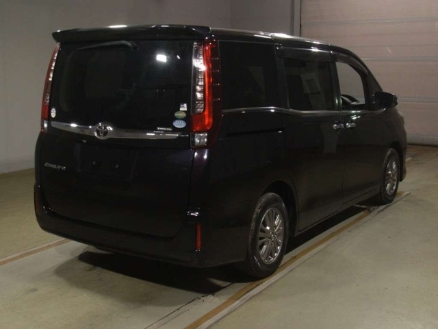 Toyota ESQUIRE 2017 8566476-1