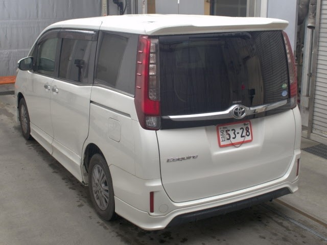Toyota ESQUIRE 2015 8566481-1