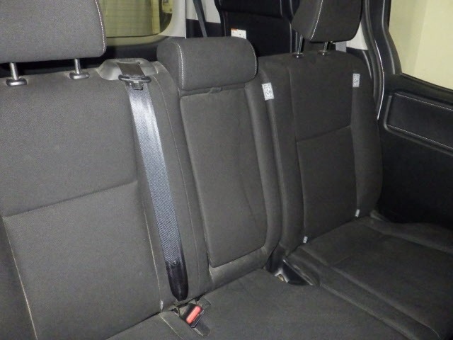 Toyota ESQUIRE 2015 8566481-8