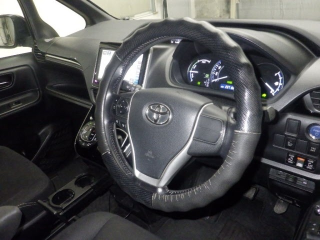 Toyota ESQUIRE 2015 8566487-3
