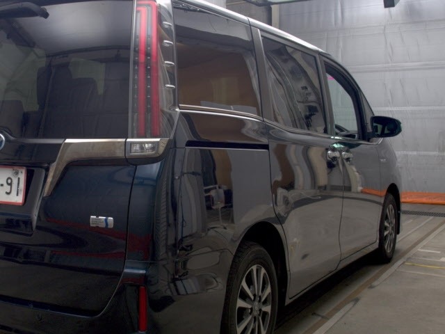 Toyota ESQUIRE 2019 8566489-5