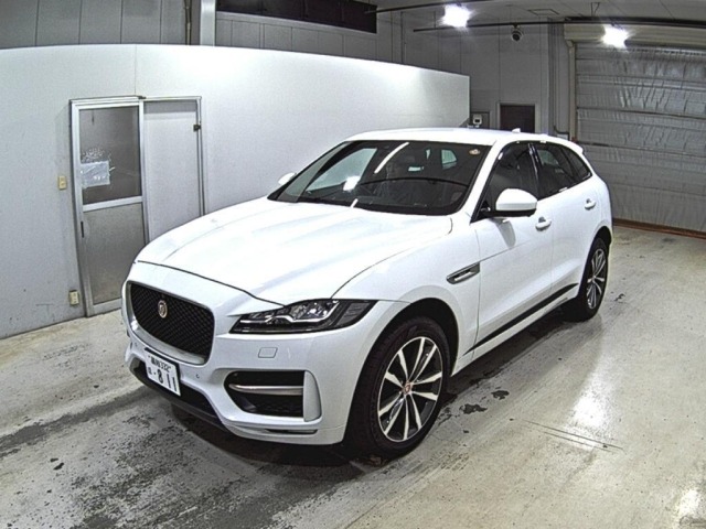 Jaguar F-PACE 2016 8554747-4