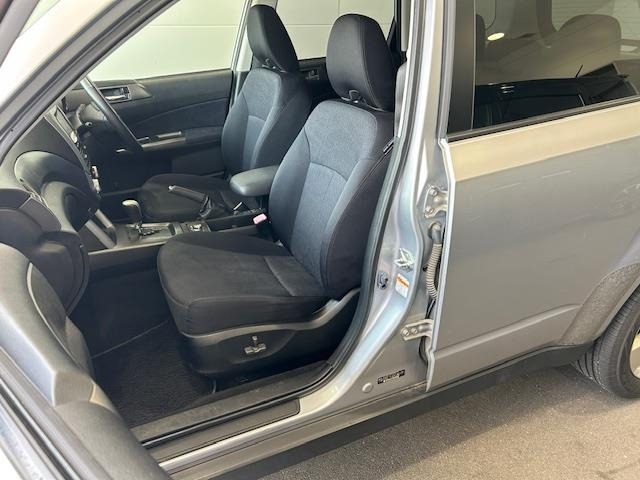 Subaru FORESTER 2011 8558653-12