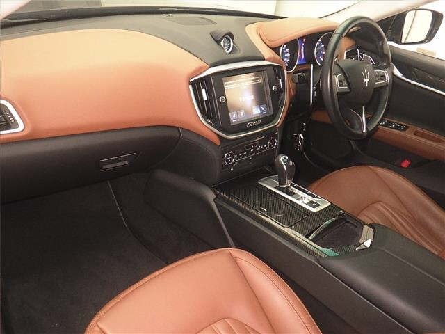 Maserati GHIBLI 2015 8567743-4