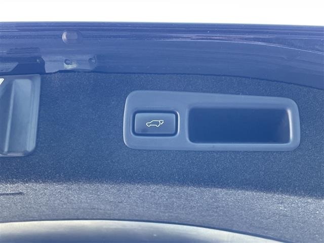 Toyota HARRIER 2017 8566271-3