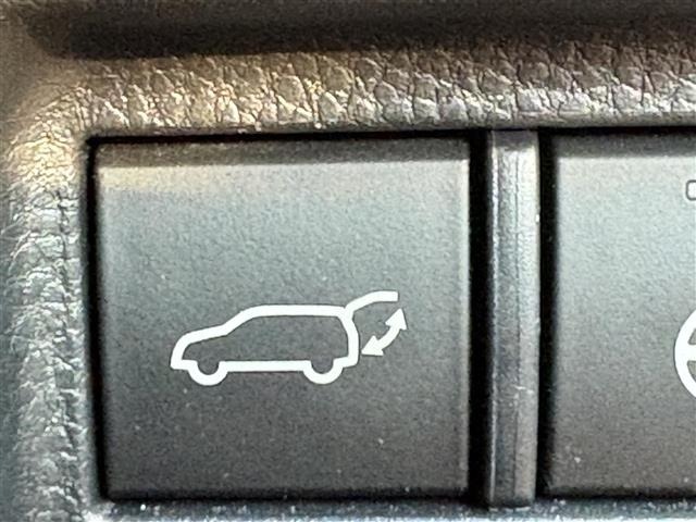 Toyota HARRIER 2021 8566288-1