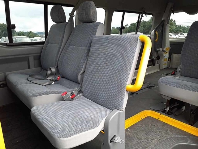 Toyota HIACE COMMUTER 2008 8561361-10