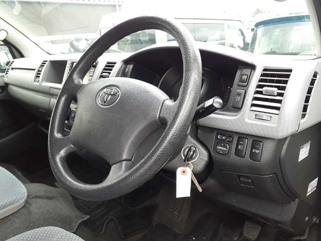Toyota HIACE COMMUTER 2008 8561361-7