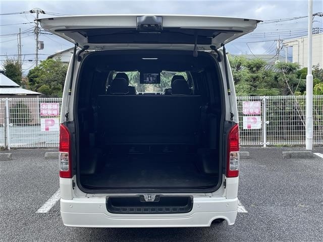 Toyota HIACE VAN 2022 8539992-6