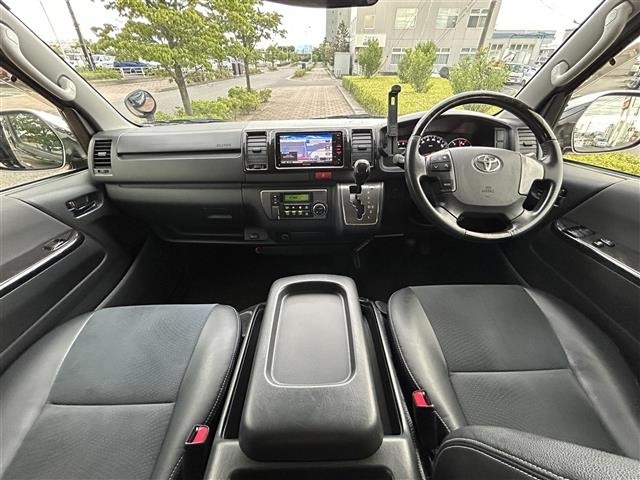 Toyota HIACE VAN 2015 8540008-14