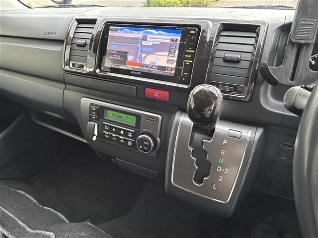Toyota HIACE VAN 2015 8540008-19