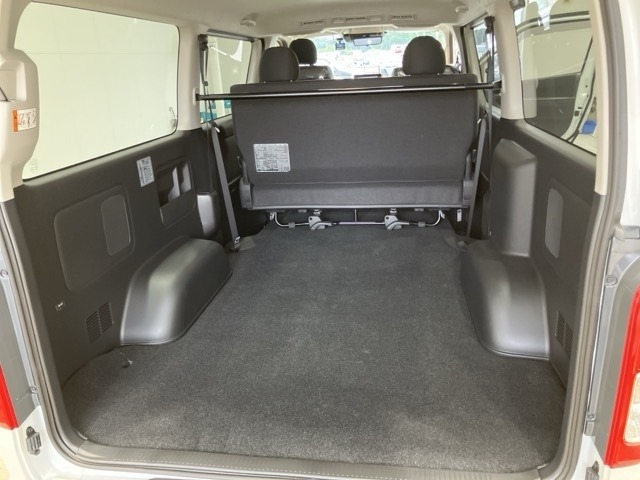 Toyota HIACE VAN 2026 8540517-12