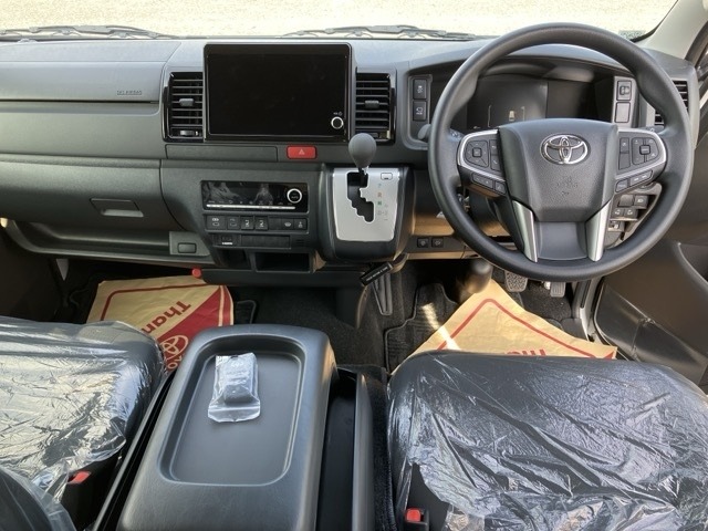 Toyota HIACE VAN 2026 8540517-4
