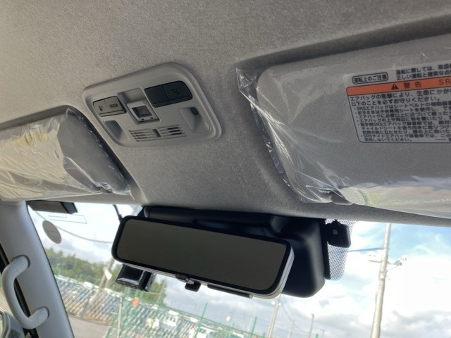 Toyota HIACE VAN 2026 8540517-7