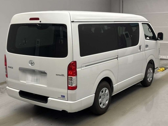 Toyota HIACE VAN 2026 8540527-1