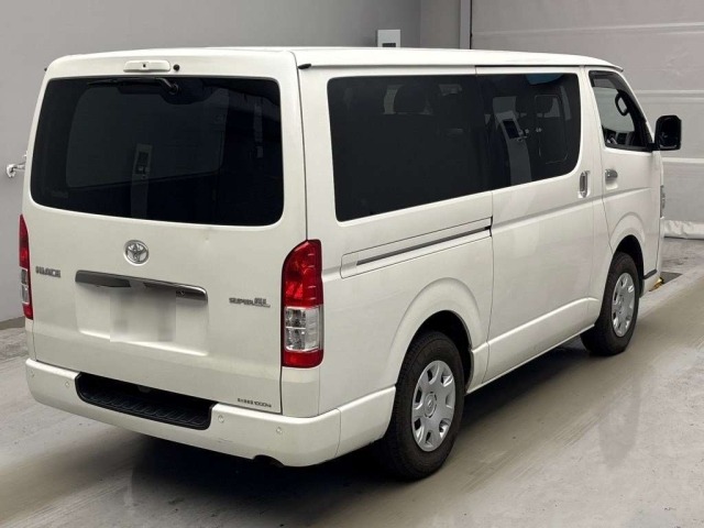 Toyota HIACE VAN 2023 8540533-1