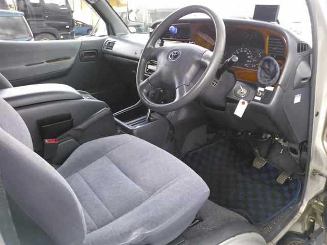 Toyota HIACE VAN 2001 8540542-3