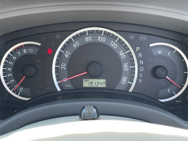 Toyota ISIS 2010 8562431-3