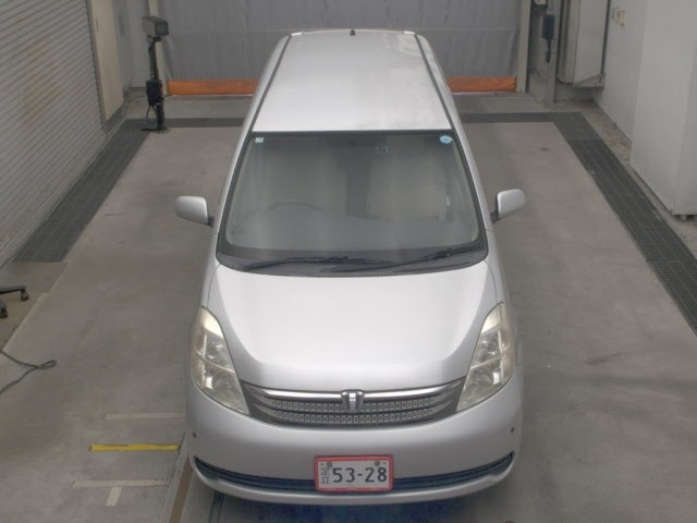 Toyota ISIS 2005 8562652-6
