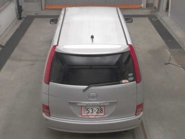 Toyota ISIS 2005 8562652-7