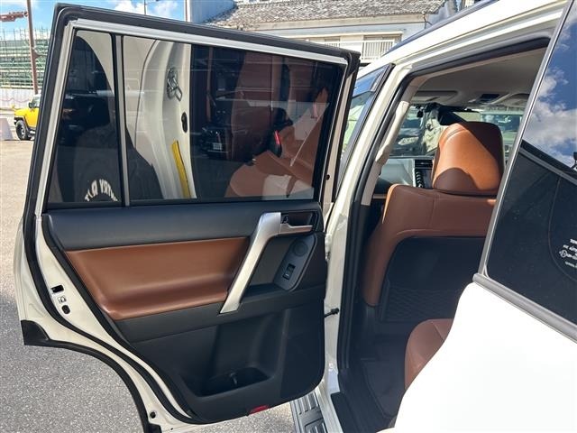 Toyota LAND CRUISER PRADO 2022 8565486-1