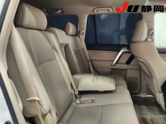 Toyota LAND CRUISER PRADO 2022 8565636-8