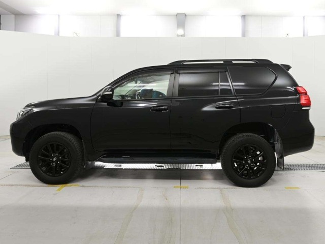 Toyota LAND CRUISER PRADO 2022 8565670-4