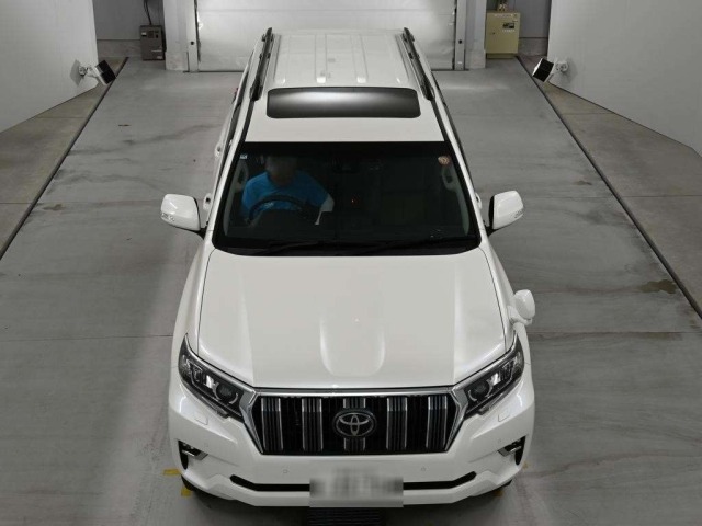 Toyota LAND CRUISER PRADO 2022 8565671-7