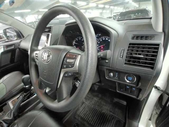 Toyota LAND CRUISER PRADO 2022 8565671-9