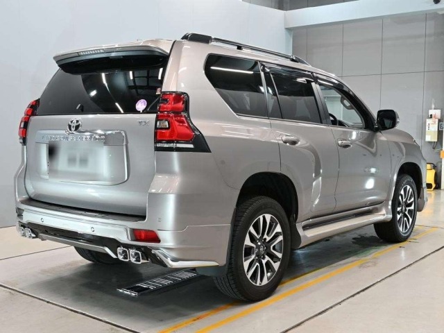 Toyota LAND CRUISER PRADO 2023 8565709-1