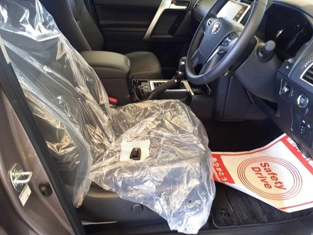 Toyota LAND CRUISER PRADO 2023 8565709-10
