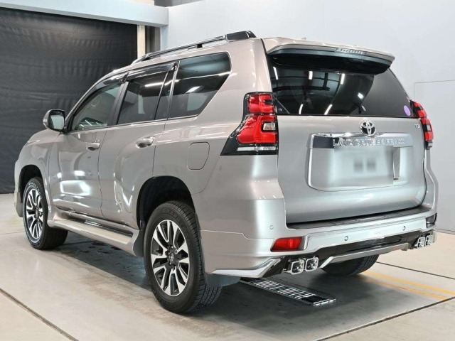 Toyota LAND CRUISER PRADO 2023 8565709-6