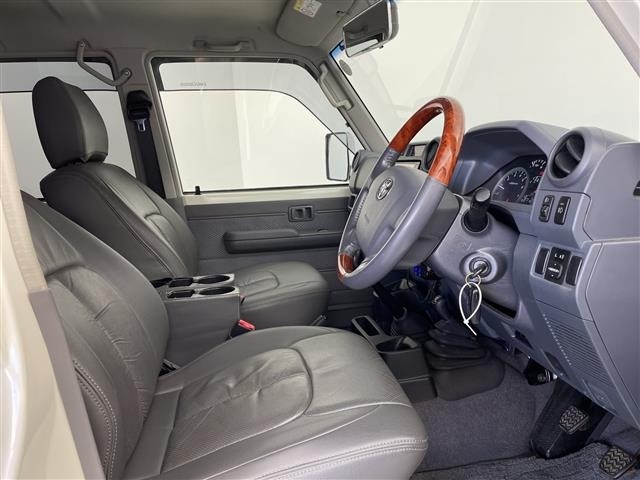 Toyota LAND CRUISER 2015 8540898-20