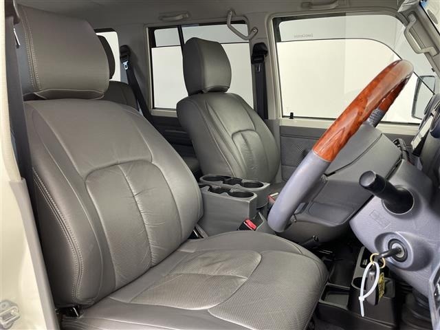 Toyota LAND CRUISER 2015 8540898-22