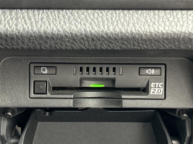 Toyota NOAH 2021 8540356-7