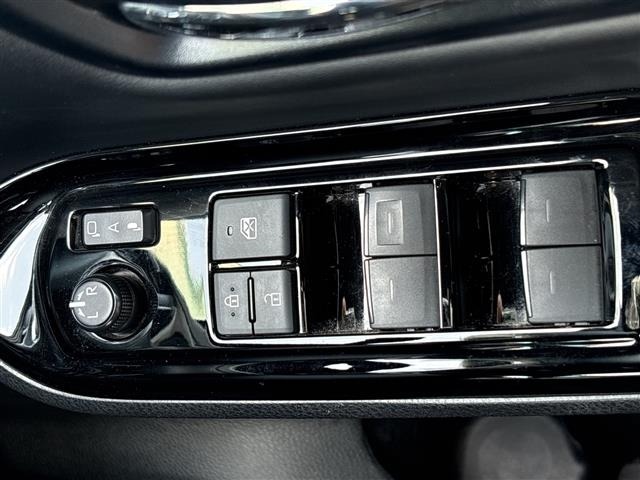 Toyota NOAH 2020 8540368-2