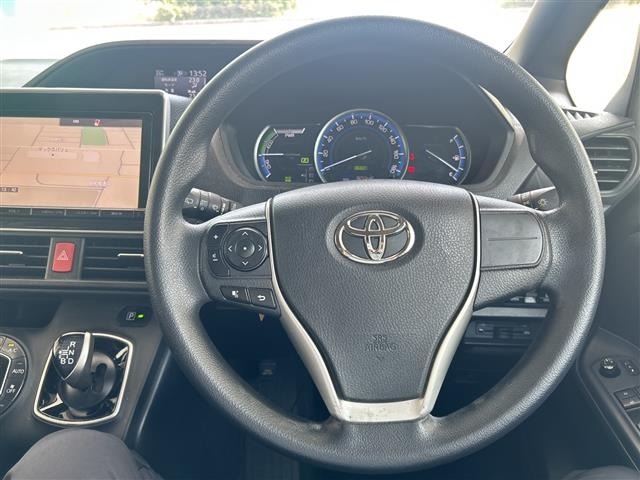 Toyota NOAH 2015 8540369-18