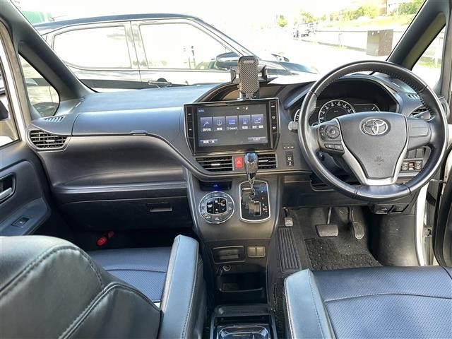 Toyota NOAH 2016 8540371-15
