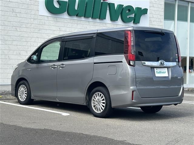 Toyota NOAH 2015 8540378-13