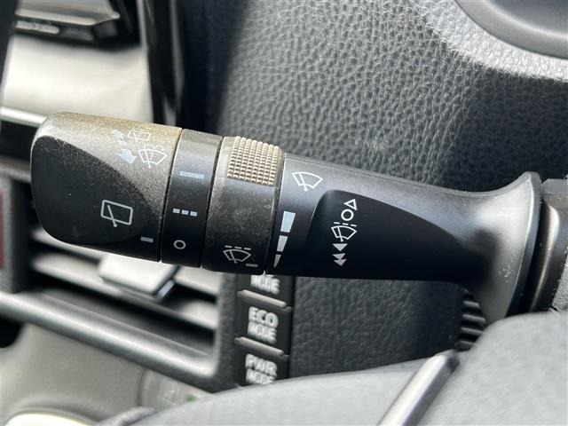 Toyota NOAH 2015 8540378-19