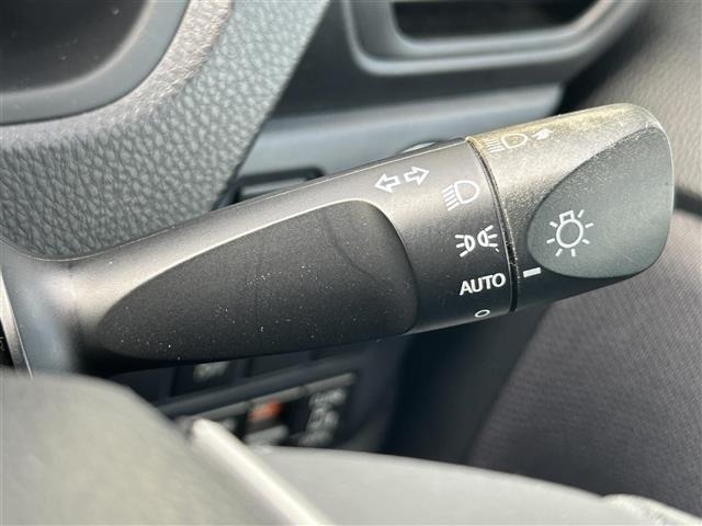 Toyota NOAH 2015 8540378-21