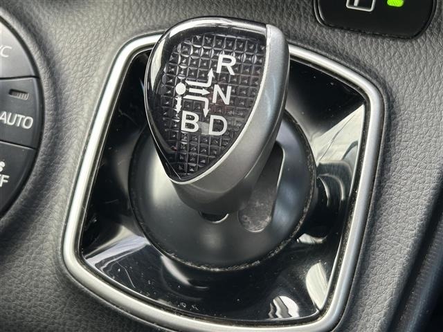 Toyota NOAH 2015 8540378-7