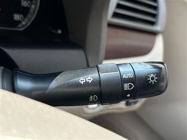 Toyota PREMIO 2010 8541479-1