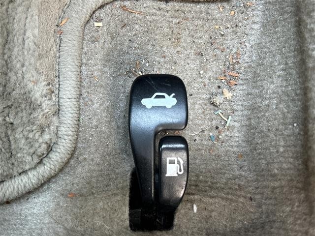 Toyota PREMIO 2010 8541479-9
