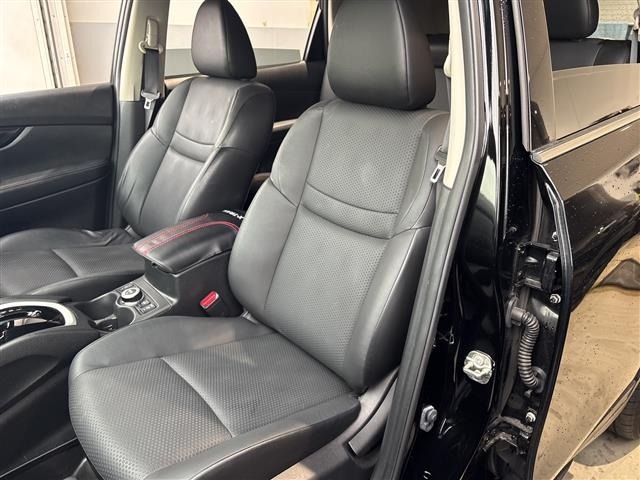 Nissan X-TRAIL 2018 8557169-6