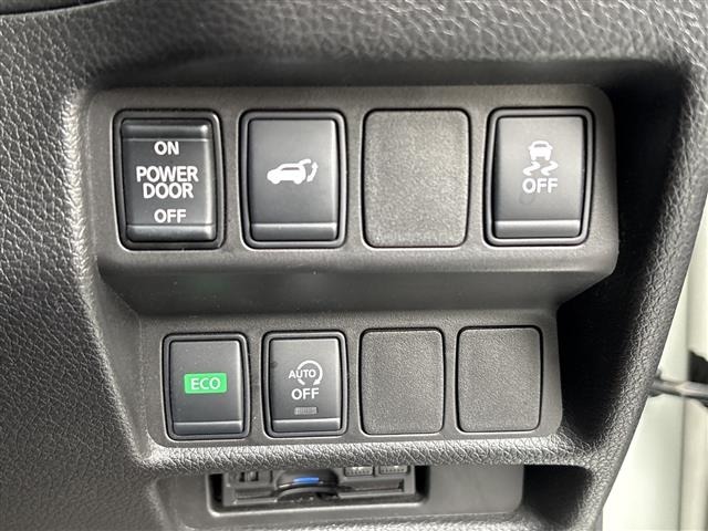 Nissan X-TRAIL 2018 8557216-1