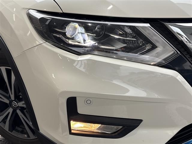 Nissan X-TRAIL 2018 8557216-11