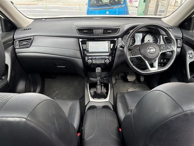 Nissan X-TRAIL 2018 8557216-15