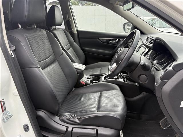 Nissan X-TRAIL 2017 8557228-10